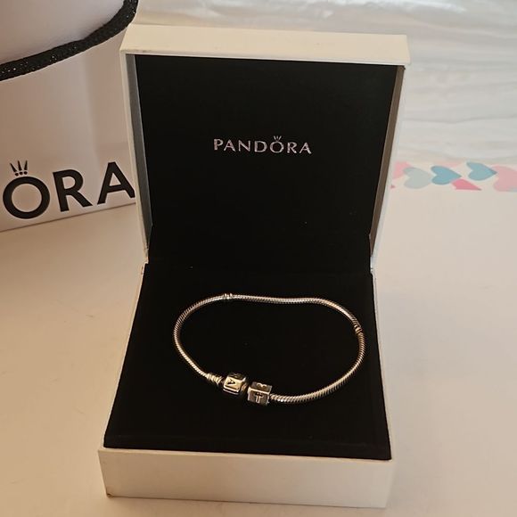 Authentic Pandora clasp charm bracelet. Size 7.5" Box and bag included🙏🙌OBO👍 - Picture 3 of 14